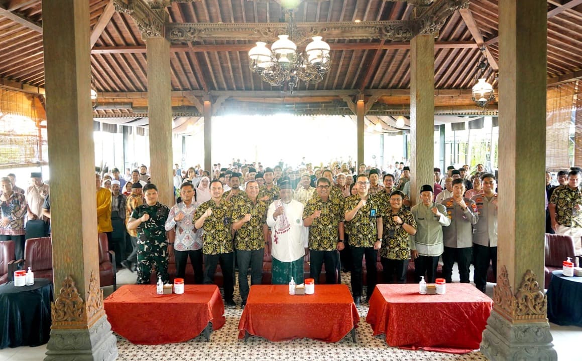 Petrokimia Gresik Salurkan Bantuan untuk 146 Tempat Ibadah dan Lembaga Sosial