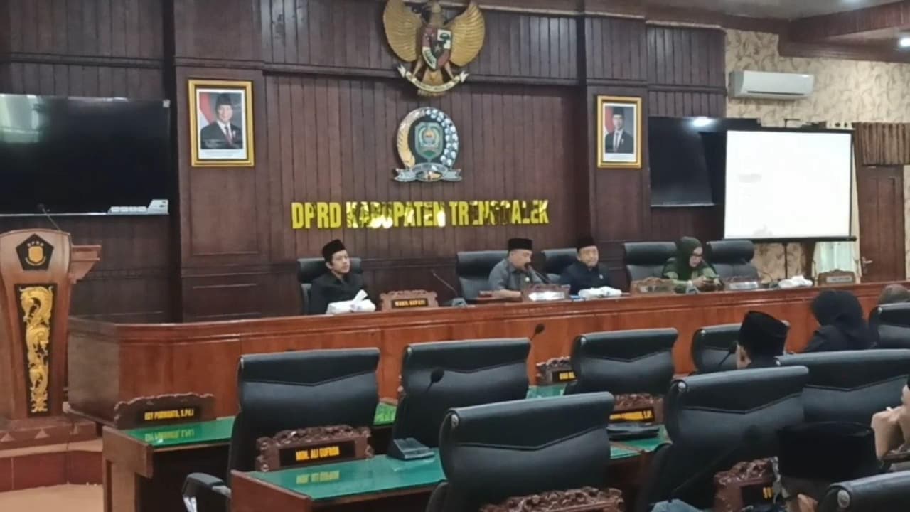 DPRD Trenggalek Sepakat Lanjutkan Raperda Jaminan Sosial Ketenagakerjaan