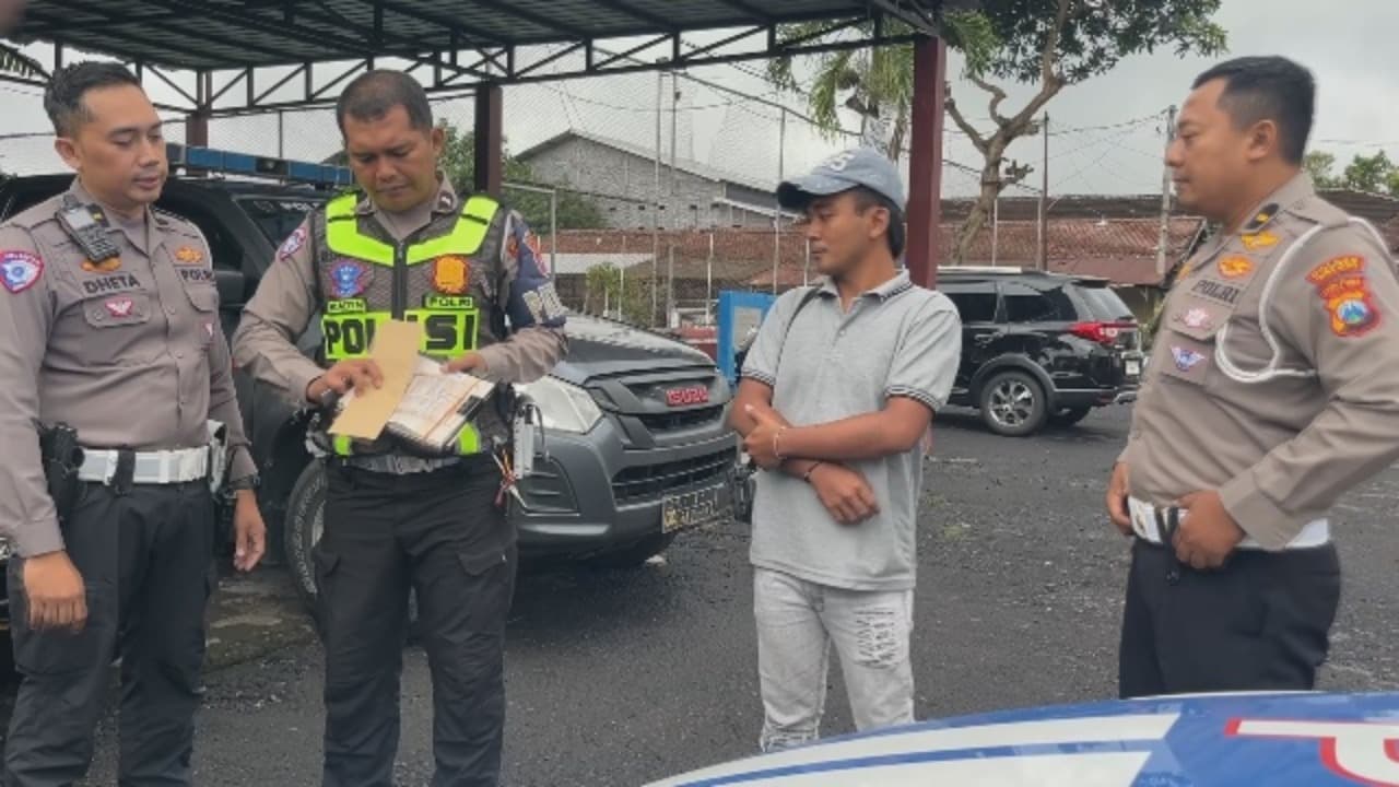 Viral! Aksi Zig-zag Sopir Gen Z di Jalur Nasional