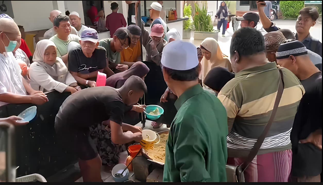 Bubur Suro Sunan Bonang: Kuliner Legendaris Tuban Berusia Hampir Seabad yang Dinanti Tiap Ramadan