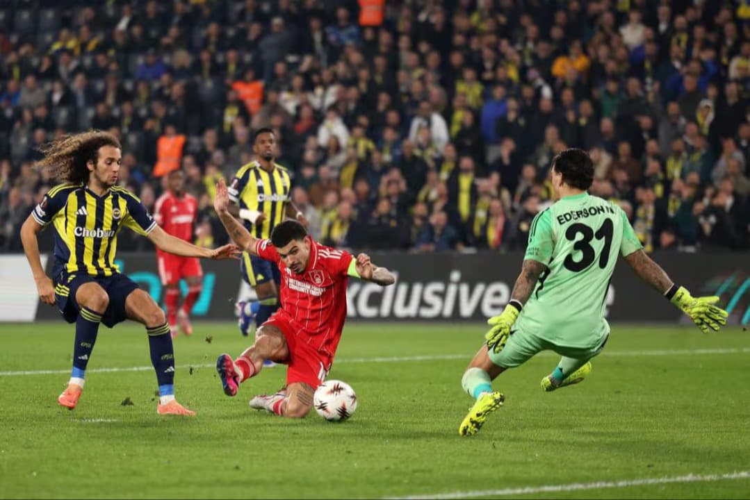 Jadwal Liga Europa Malam Ini: Misi Sulit Fenerbahce di Kandang Nottingham Forest, Bologna dan LOSC Lille Incar Kemenangan