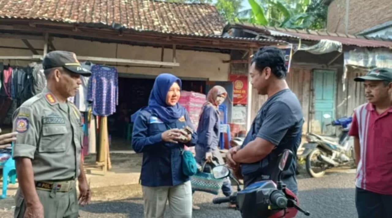 Satpol PP Pacitan Gencarkan Sosialisasi Bahaya Rokok Tanpa Cukai