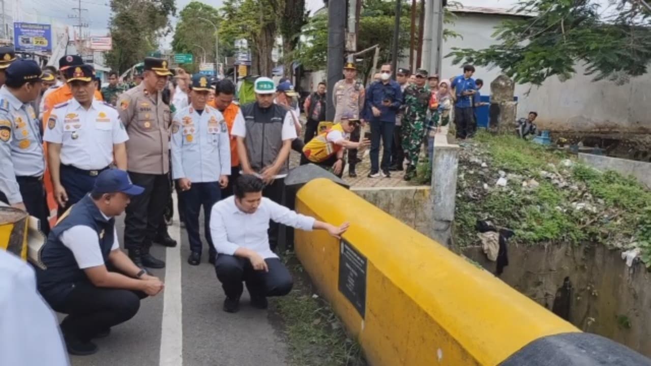 Wagub Emil Tinjau Jembatan Sentong