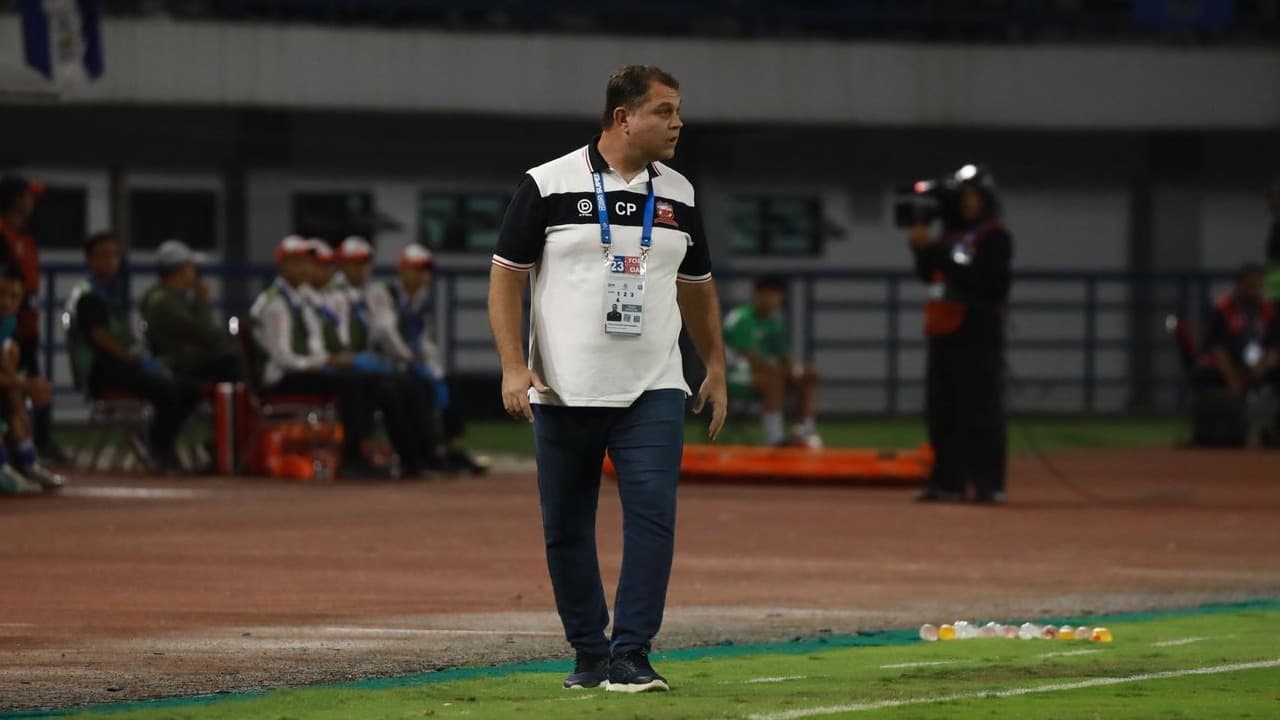 Carlos Parreira Ungkap Penyebab Kekalahan Telak Madura United dari Persib