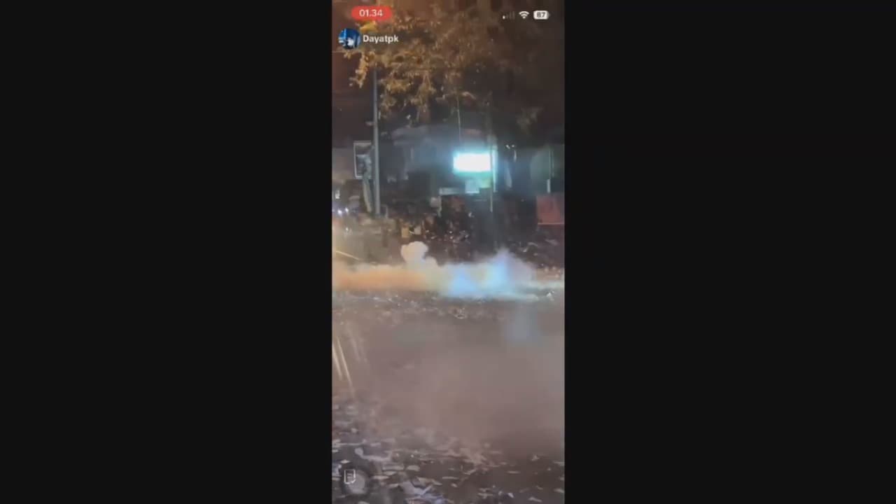 Live di Tiktok, Perang Mercon di Sepulu Bangkalan Viral di Medsos