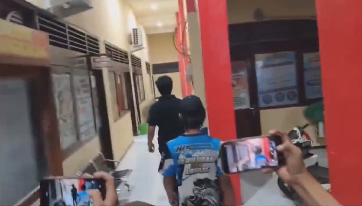 Gara-Gara Utang Rokok Ilegal, Satu Keluarga Asal Jombang Disekap di Bangkalan