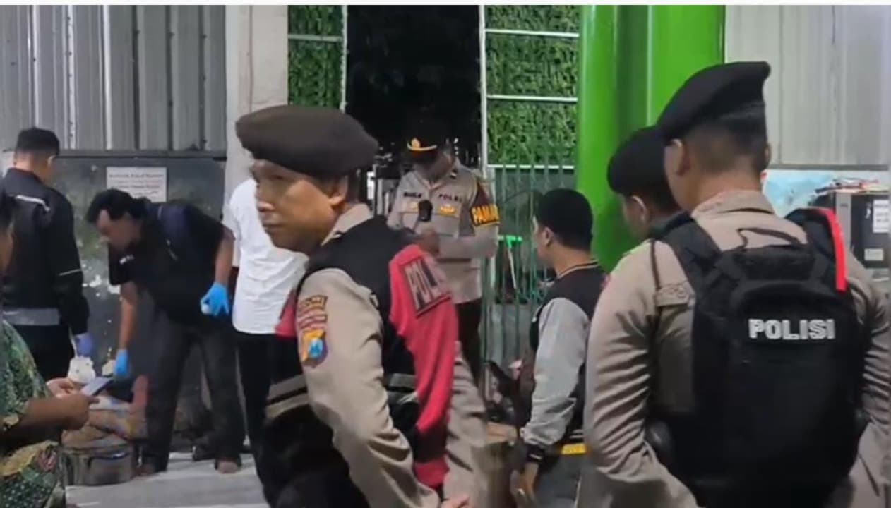 Puluhan Santri Ponpes Darut Taubah Jombang Pingsan, Diduga Keracunan Rawon Saat Berbuka Puasa