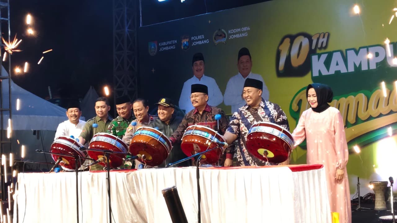 Diawali Lantunan Shalawat, Kampung Ramadhan JTV ke-10 di Lapangan Jogoroto Resmi Dibuka