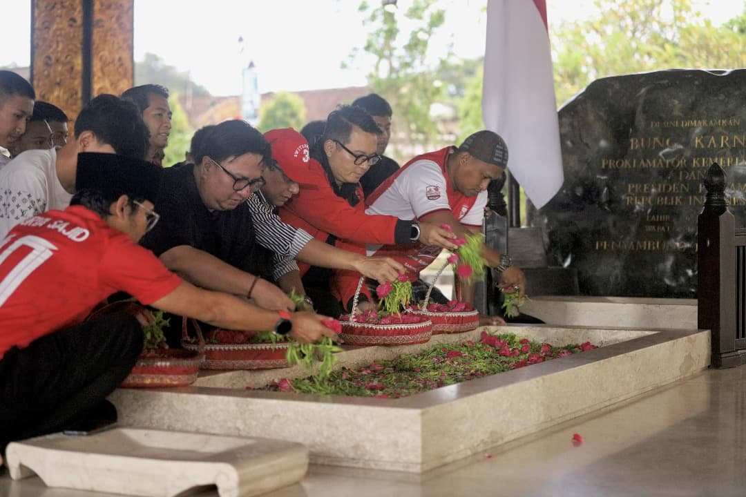 Road to Soekarno Cup 2026: Talenta Muda Sepak Bola Ziarah ke Makam Bung Karno