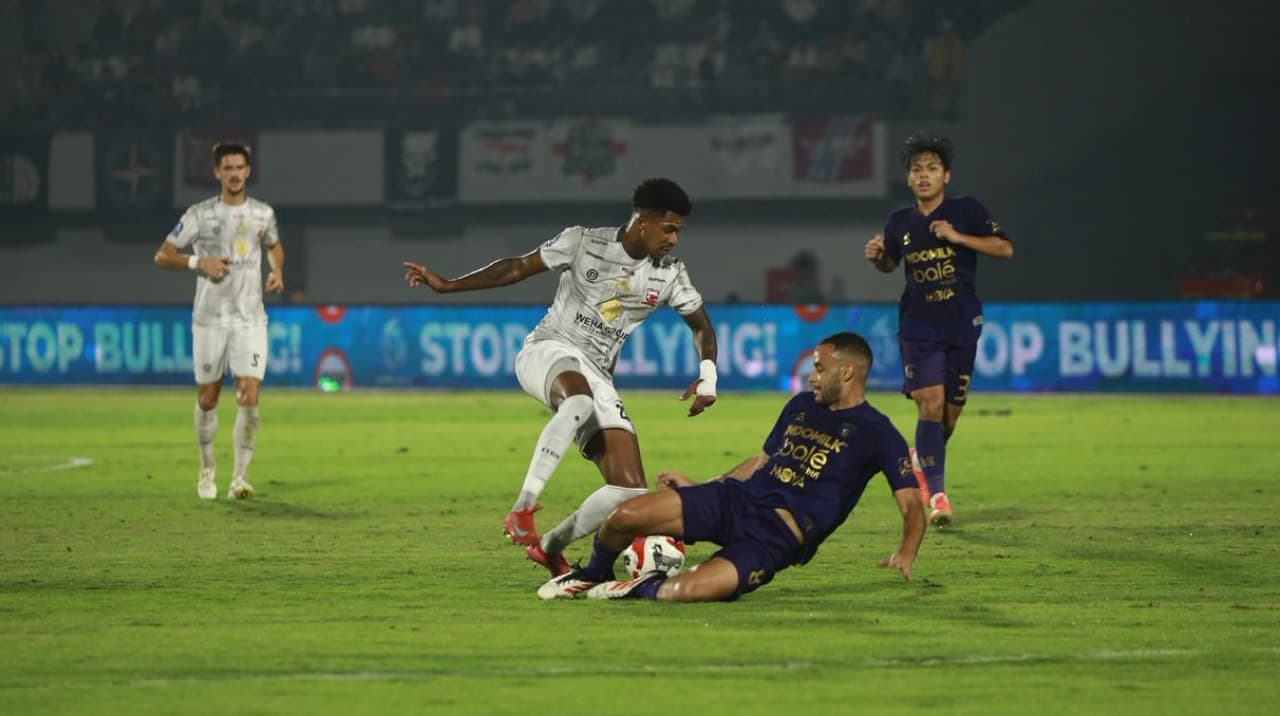 Madura United Dibantai Persita, Carlos Parreira Akui Timnya Tampil Kurang Bagus