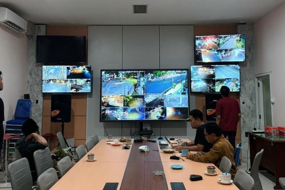 Lewat Command Center, Pemkab Pacitan Awasi Keramaian Ronthek Gugah Sahur