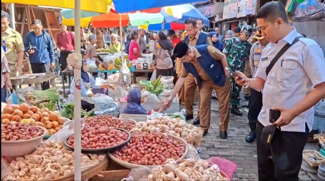 Sidak Pasar Caruban Jelang Lebaran: Bupati Madiun Janjikan Renovasi Infrastruktur