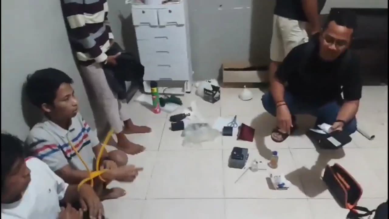 Dua Residivis Narkoba di Bangkalan Diringkus, Polisi Amankan Sabu Seberat 9,7 Gram