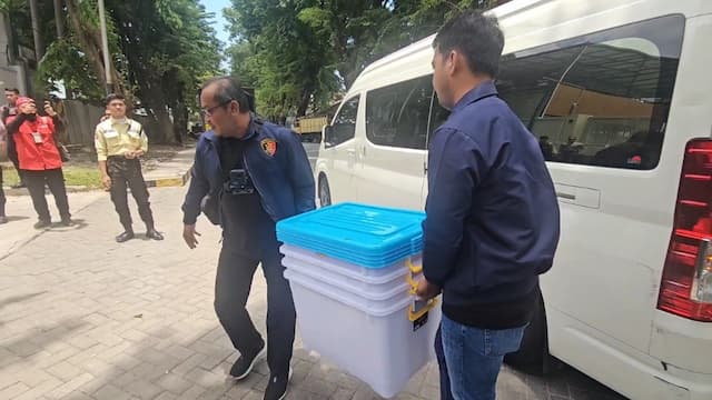 Bareskrim Polri Geledah Pabrik Emas PT Simba Jaya Utama di Sidoarjo