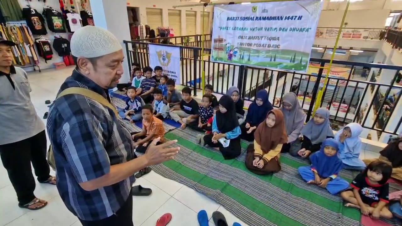 Senyum Anak Yatim Piatu Warnai Belanja Baju Baru Jelang Lebaran di Ponorogo