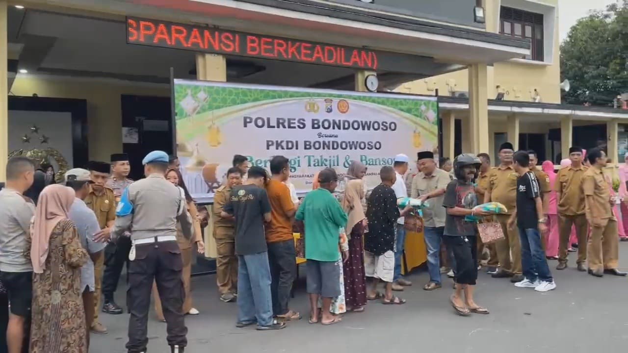 Polres Dan PKDI Bagikan 500 Peket Sembako