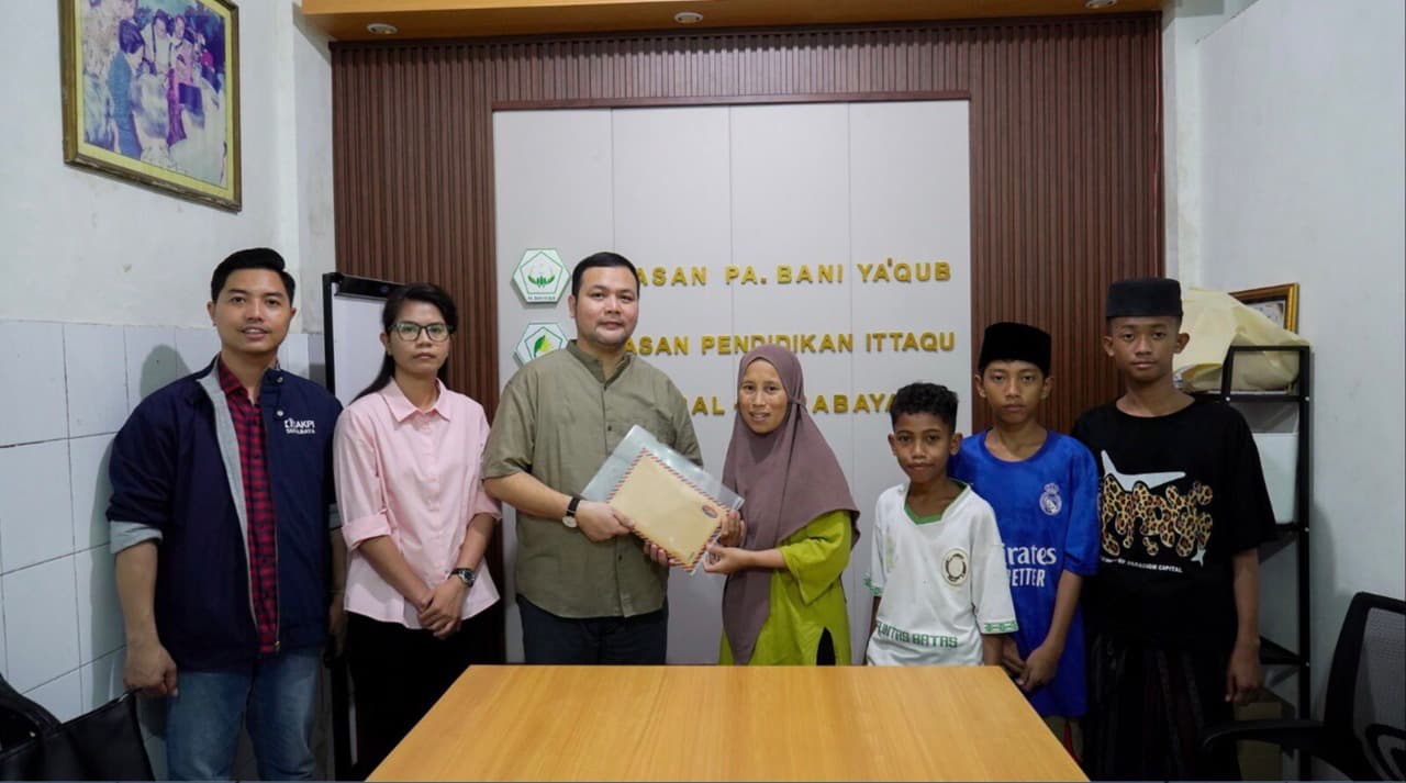 AKPI Pengurus Wilayah Jatim, Bali dan Kalimantan Gelar Bukber dan Baksos di Surabaya