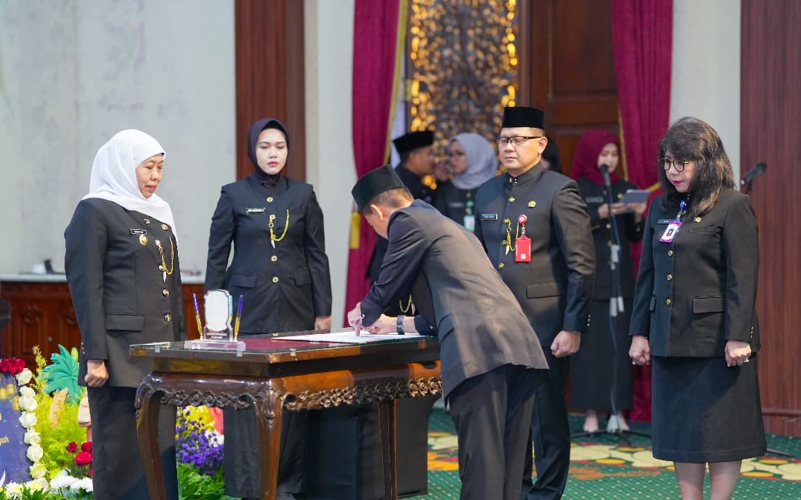 Gubernur Khofifah Tantang Kepala Sekolah Cetak SDM Jatim Unggul dan Berdaya Saing