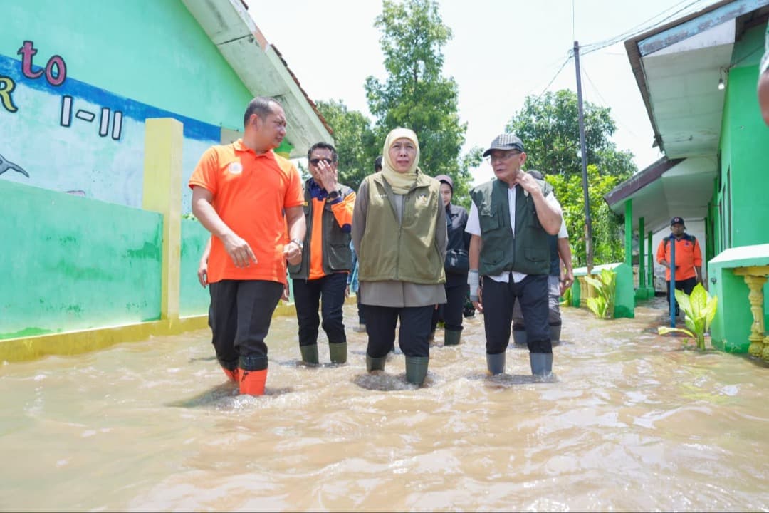 Gubernur Khofifah Instruksikan Percepat Penanganan Dampak Banjir di Pasuruan