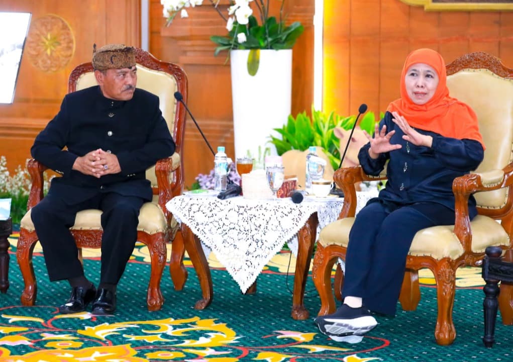Bertemu Suku Tengger di Grahadi, Gubernur Khofifah Inisiasi Perda Masyarakat Adat