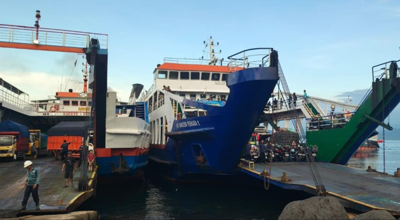 Keterbatasan Fasilitas Dermaga, Sebabkan Operasional Kapal di Pelabuhan Ketapang Tak Maksimal