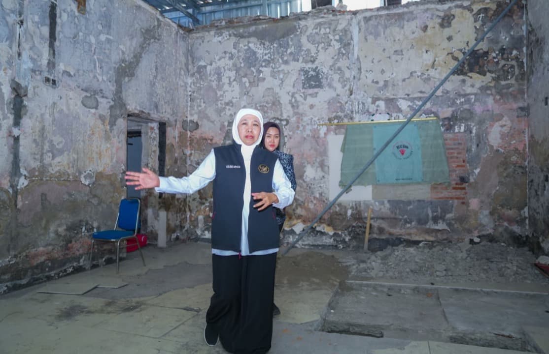 Usai Dibakar Massa, Bangunan Sayap Barat Gedung Negara Grahadi Dibangun Ulang