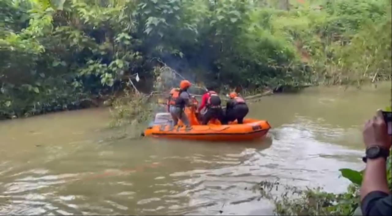 Ibu dan Anak yang Diduga Loncat ke Sungai Ditemukan Meninggal Dunia