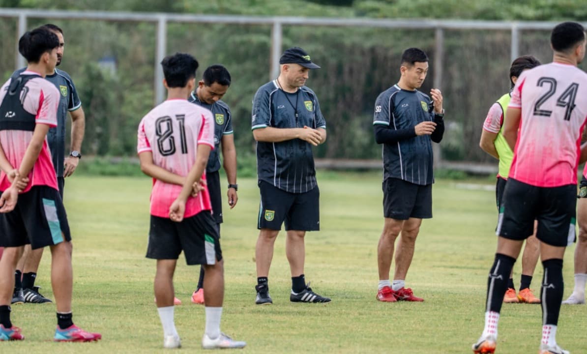Tingkatkan Tempo Latihan Hadapi Persijap, Persebaya Hindari Cedera