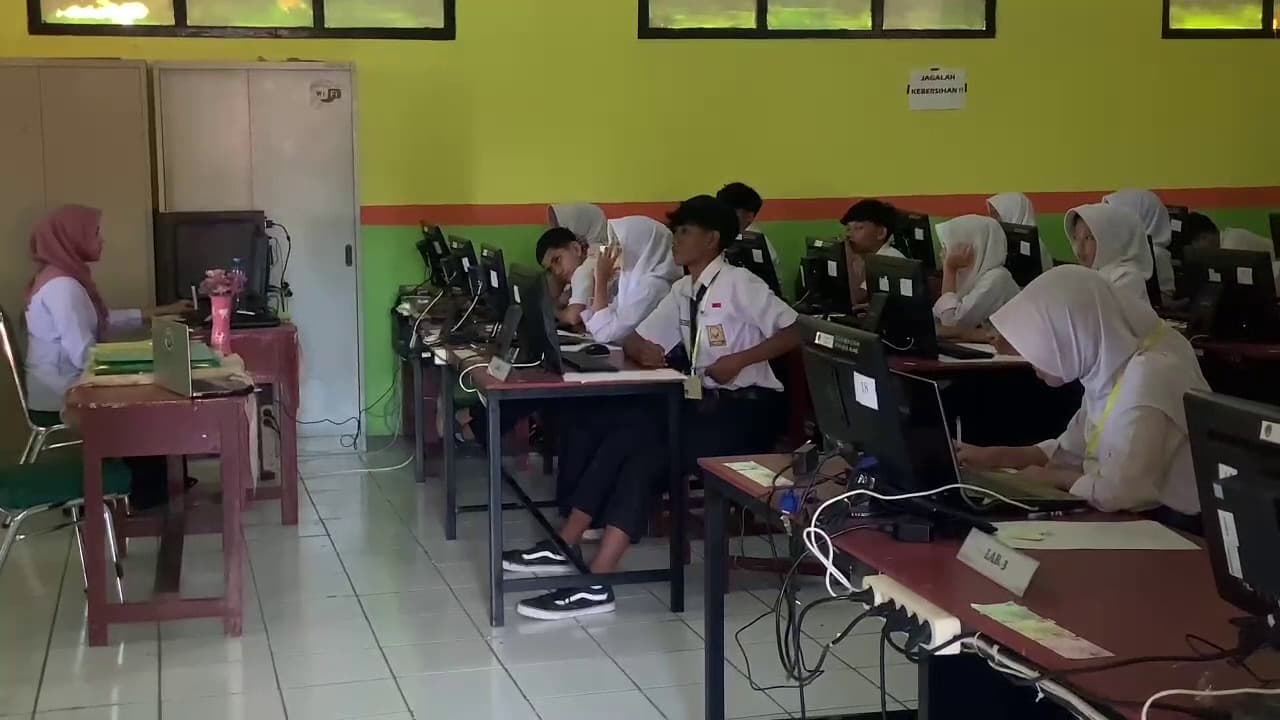 Digelar Dua Gelombang, 5.749 Peserta Ikuti TKA SMP 2026 di Kabupaten Madiun