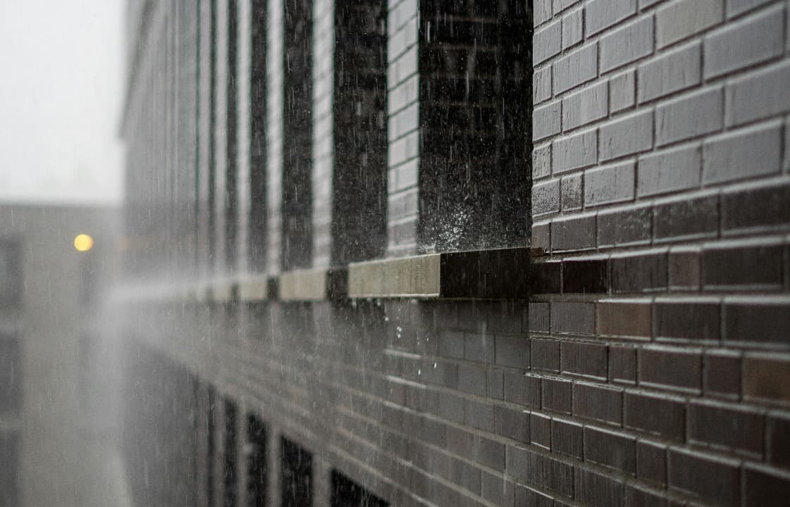 Akhir Pekan, Hujan Ringan hingga Petir Melanda Sebagian Besar Jawa Timur