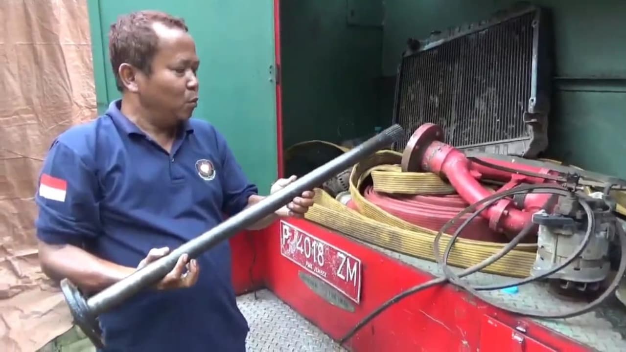 Terbengkalai Tanpa Pengamanan, Armada Damkar Jember Kehilangan Komponen Vital