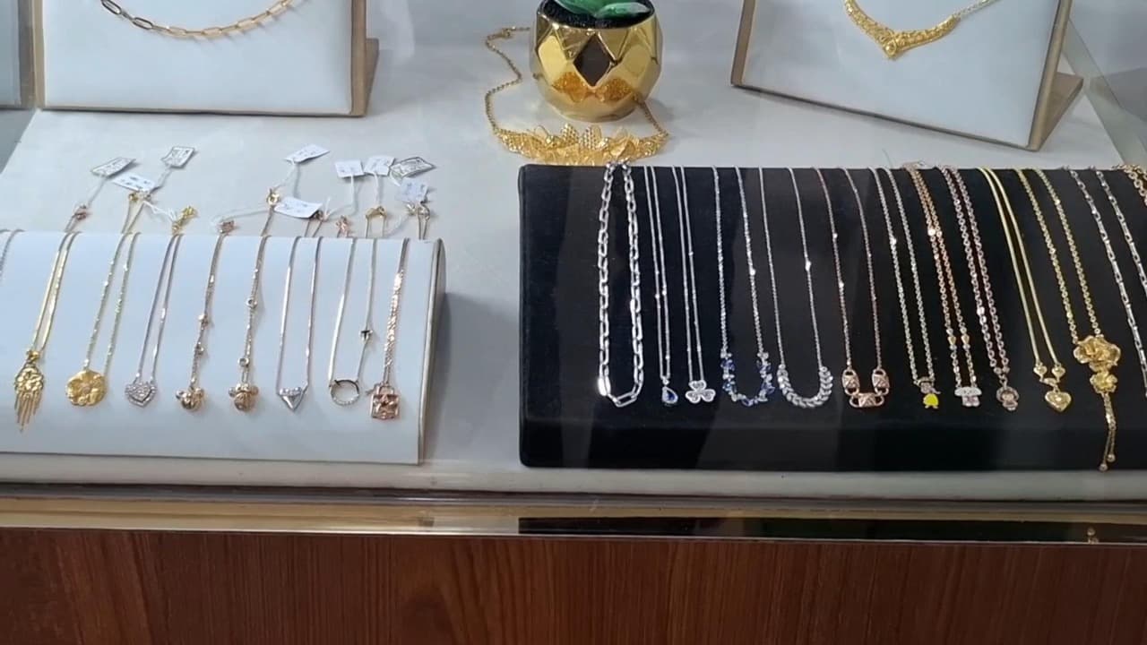 Harga Emas Naik Usai Lebaran, Warga Kediri Justru Borong Logam Mulia