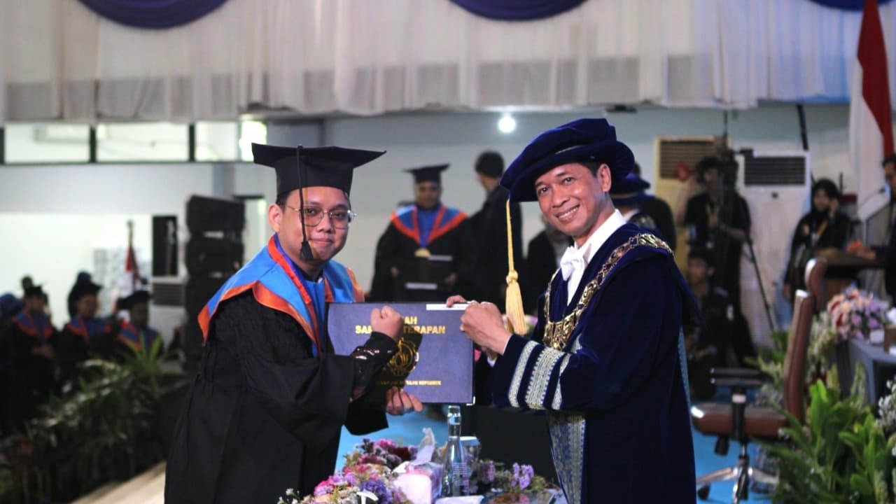 ITS Luluskan 1.770 Wisudawan di Wisuda ke-133, 271 Lulus Cum Laude