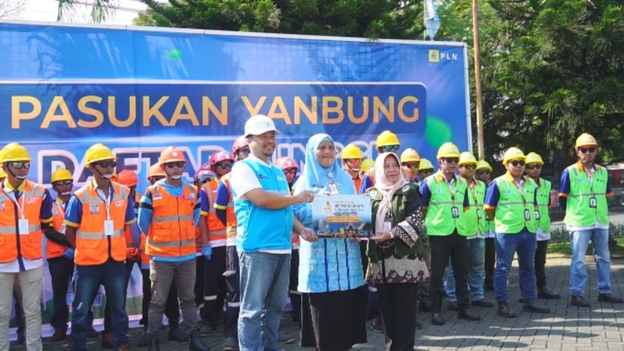PLN UP3 Jember Resmikan SPKLU Lounge, Layanan Lumajang Makin Kuat