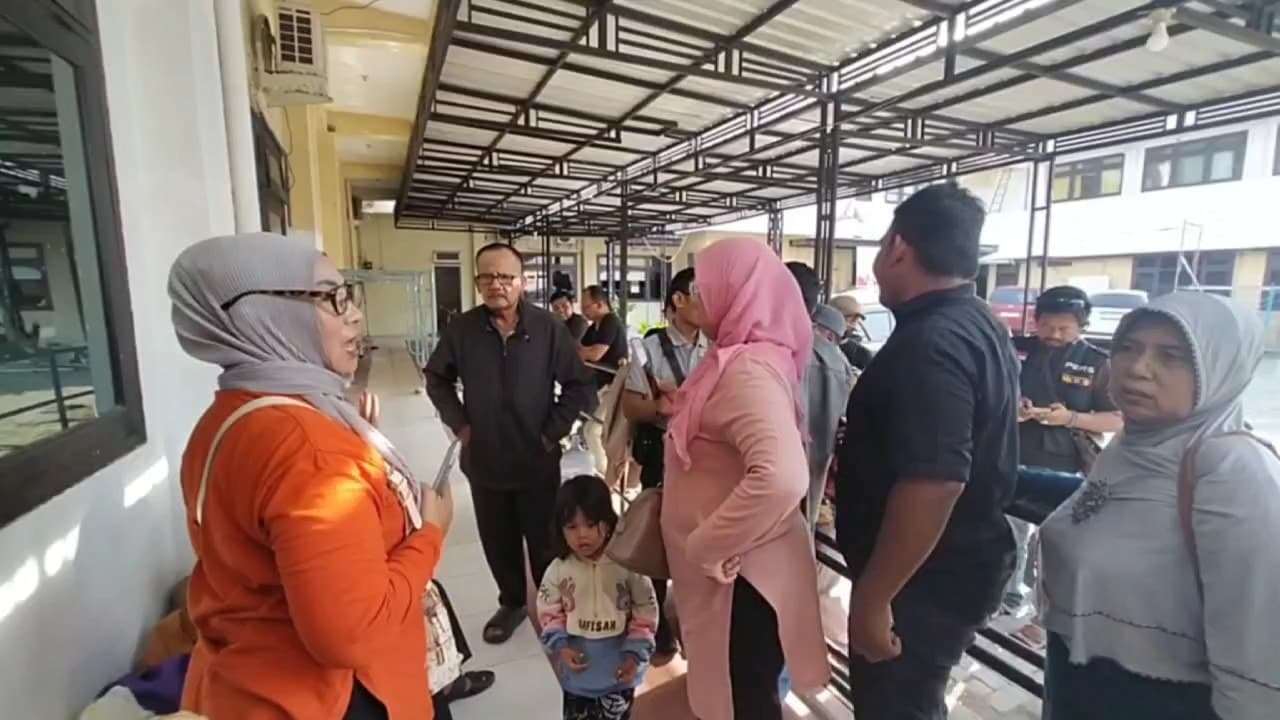 Ratusan Warga Nganjuk Diduga Jadi Korban Penipuan Berkedok Investasi Online