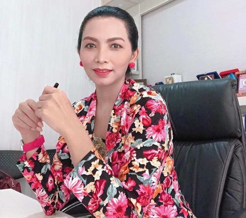 Kartini di Era Media Sosial: Antara Panggung Pemberdayaan dan Tekanan Psikologis