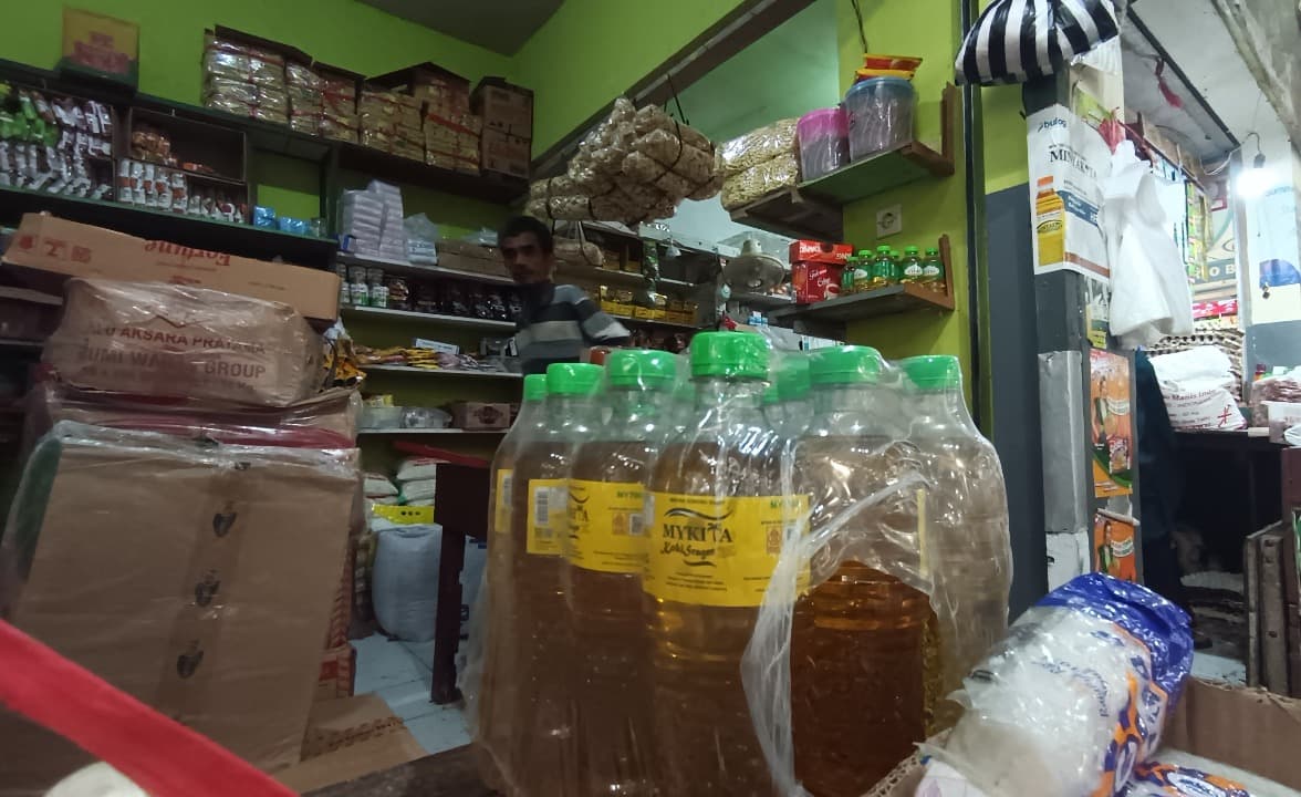 Pasokan Seret, Harga Minyak Goreng di Pacitan Terus Naik