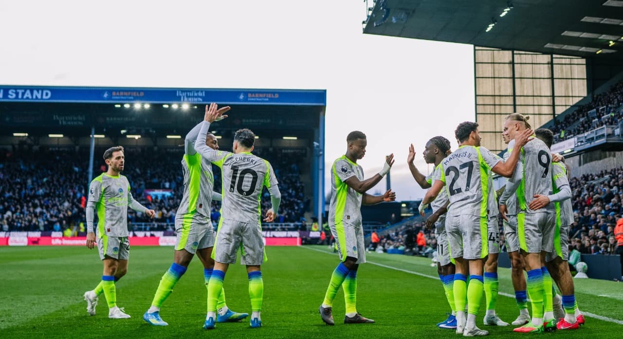 Hasil Liga Inggris: Kalahkan Burnley, Manchester City Kudeta Arsenal dari Puncak Klasemen