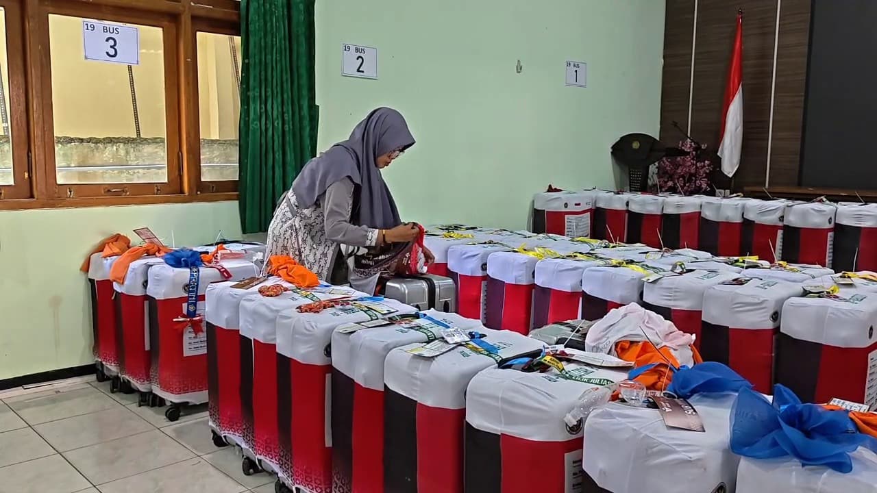 Unik, Cangkir Hingga Bola Tenis Jadi Penanda Koper Calon Jamaah Haji