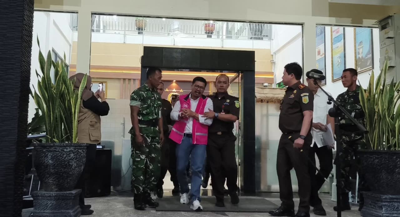 Ketua DPRD Magetan Dan Lima Orang Lainnya Ditahan Dalam Kasus Korupsi Pokir