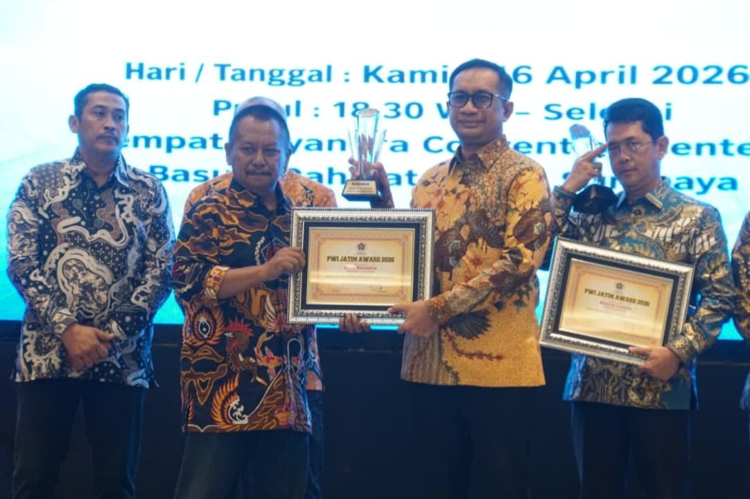 Sukses Tekan Biaya Logistik Lewat Integrasi Karantina, Dirut PT Jatim Grha Utama Raih PWI Award 2026