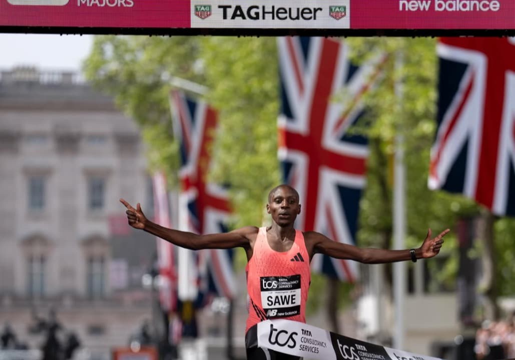 Rekor Dunia Pecah, Sabastian Sawe Tembus Sub-2 Jam di London Marathon 2026
