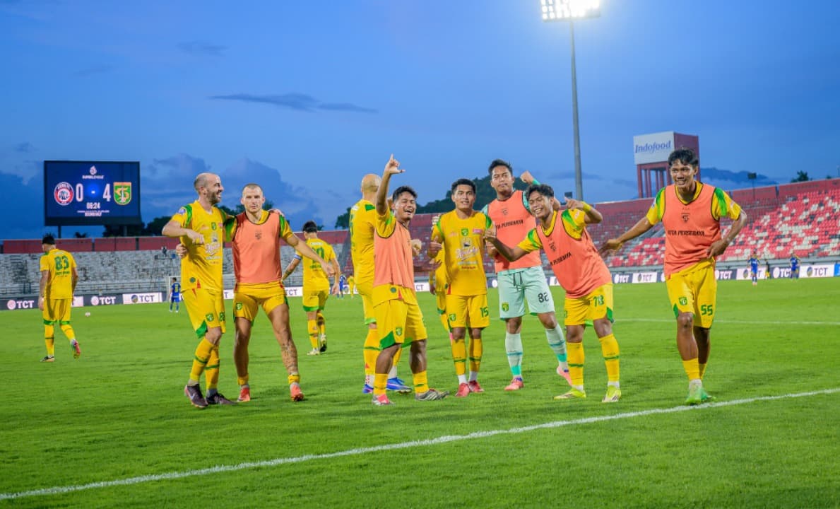 Hasil Super League: Persebaya Pesta Gol ke Gawang Arema FC