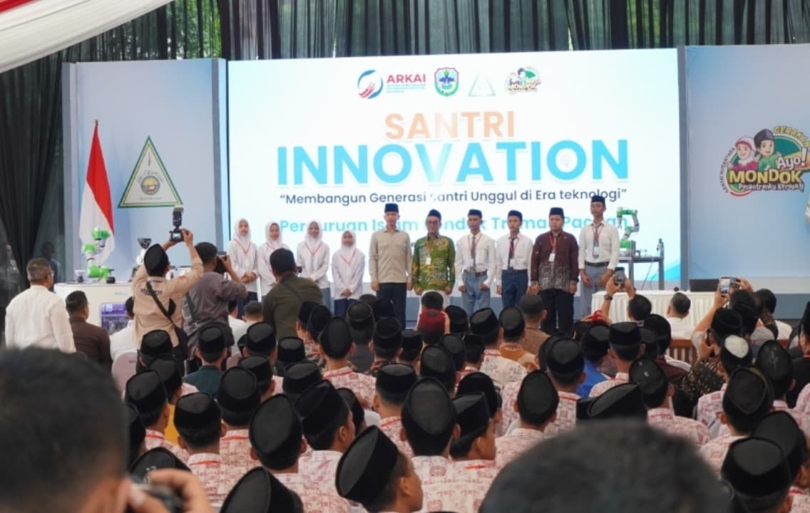 Wapres Gibran Kunjungi Ponpes Tremas Pacitan, Dorong Santri Kuasai Teknologi AI