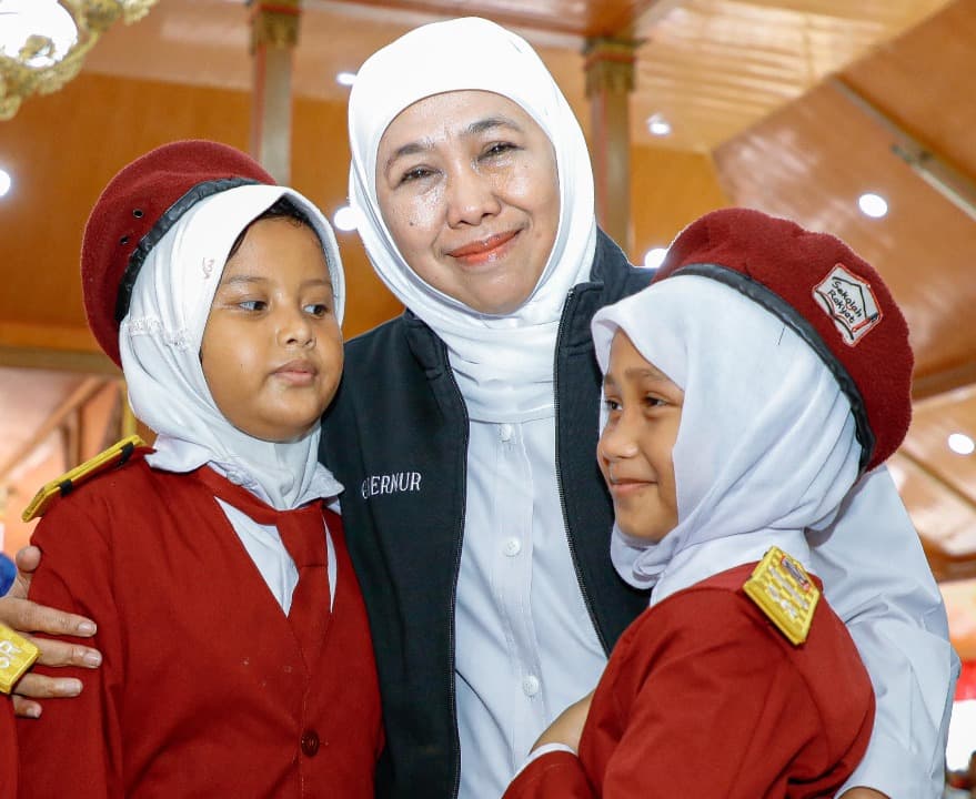 Peringatan Hardiknas 2026, Gubernur Khofifah Tegaskan Komitmen Jatim Barometer Pendidikan Nasional