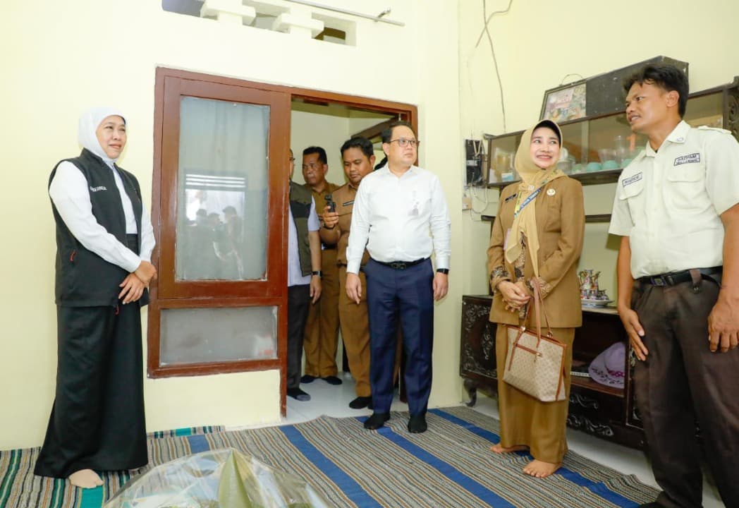 Kado Hardiknas 2026, Gubernur Khofifah Bedah 135 Rumah Insan Pendidikan di Jatim