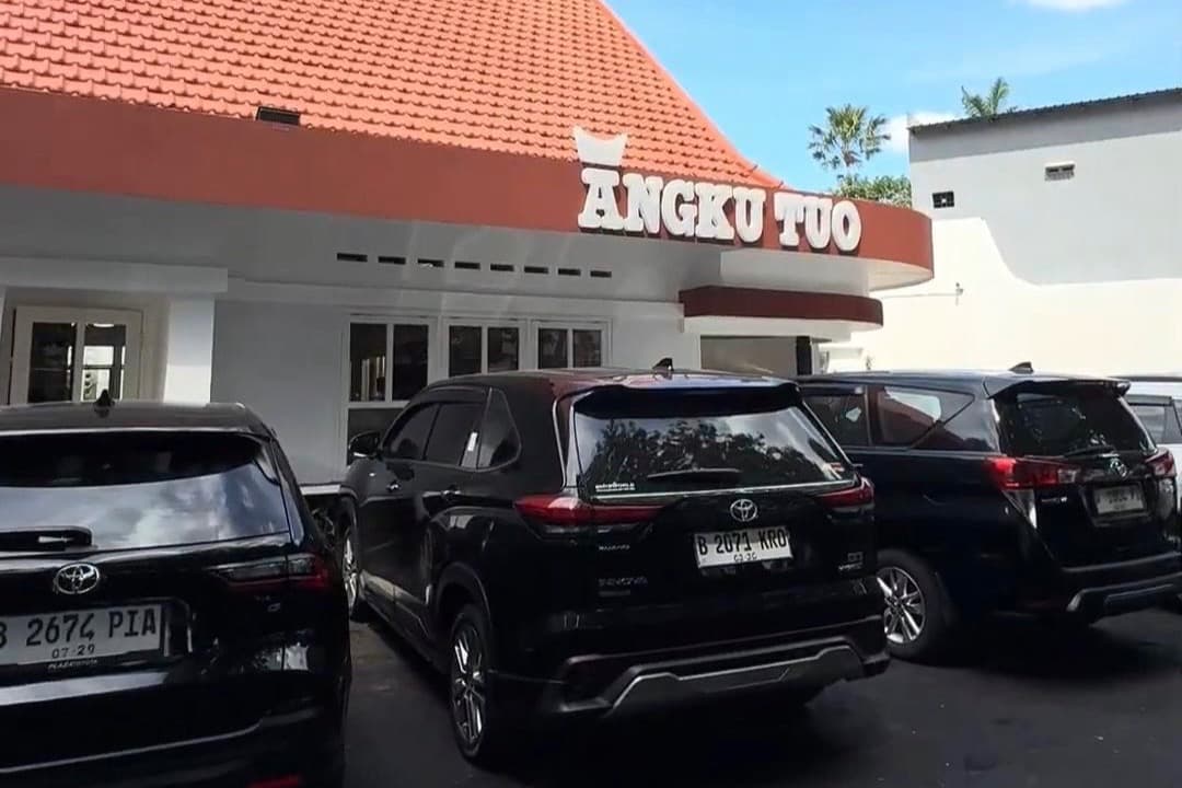 Cari Masakan Padang Asli? Angku Tuo Hadir di Surabaya dengan Promo Menarik