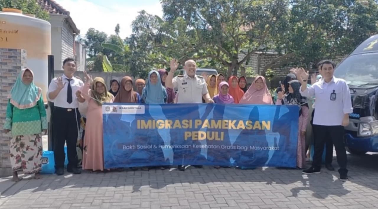 Imigrasi Peduli, Kantor Imigrasi Pamekasan Gelar Bakti Sosial untuk Bantu Masyarakat