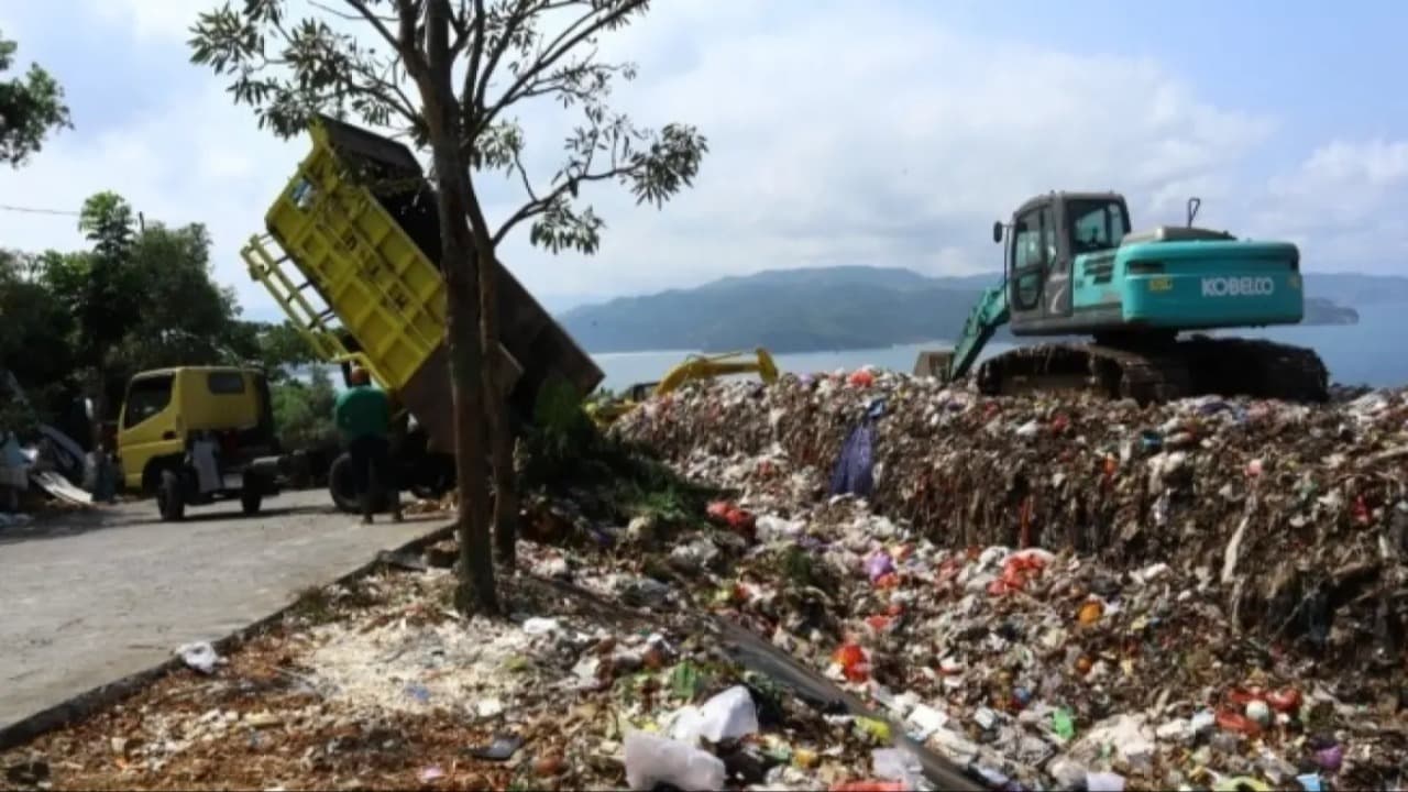 Harga Dexlite Naik, Operasional Angkut Sampah di Pacitan Ikut Terdampak
