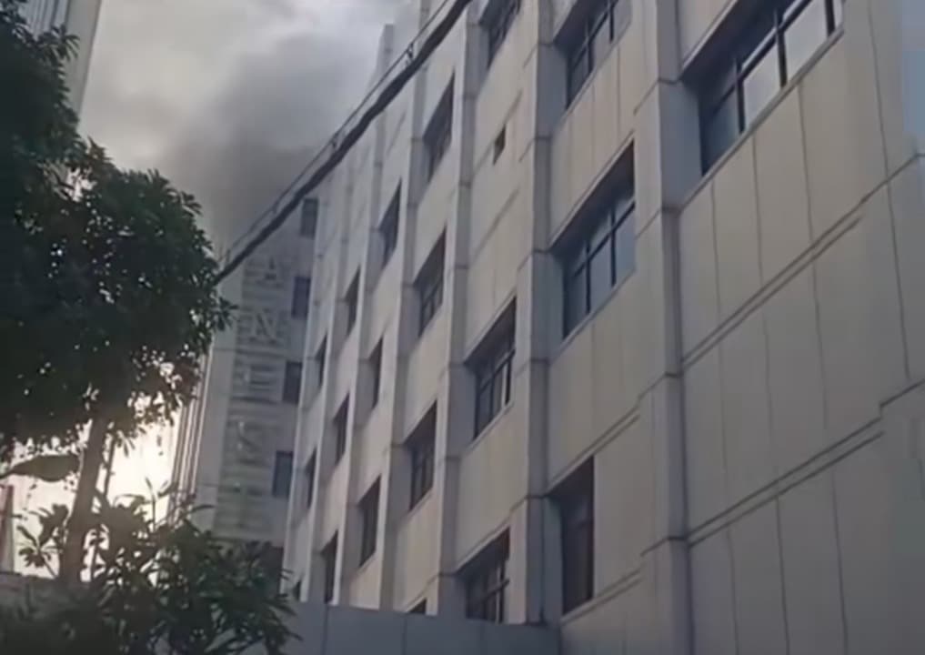 Gedung Pusat Jantung RSU dr Soetomo Surabaya Terbakar